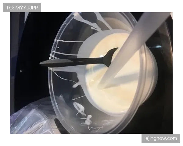 汪顺家的冰箱里塞满蛋白粉，连饮料都是无糖的